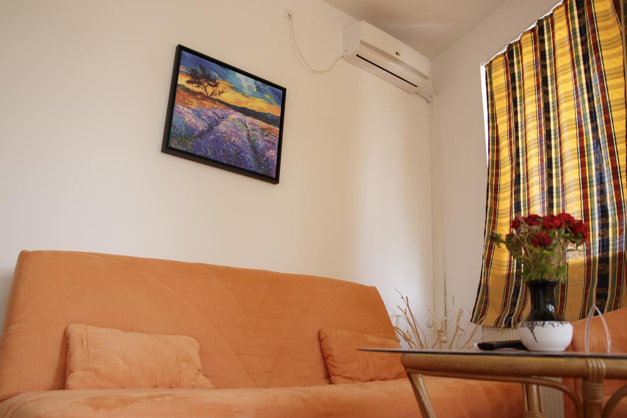 Guesthouse Night&Day Subotica Exterior foto
